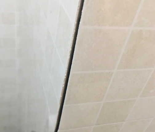金东瓷砖空鼓维修公司分享阳台瓷砖脱落的修复过程可以分为以下几个步骤